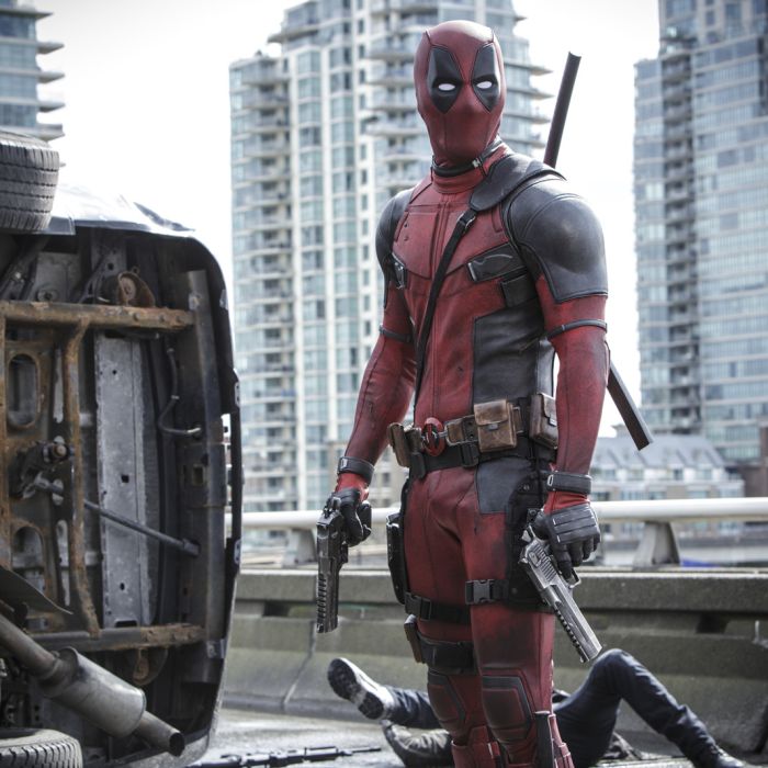 &quot;Deadpool&quot;, com Ryan Reynolds e Morena Baccarin, estreou no Brasil no último dia 11 de fevereiro
