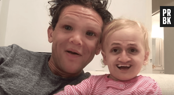 Difícil saber quem ficou mais bizarro, né?