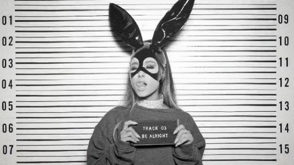 Ariana Grande divulga "Be Alright", música inédita do álbum "Dangerous Woman". Ouça agora!