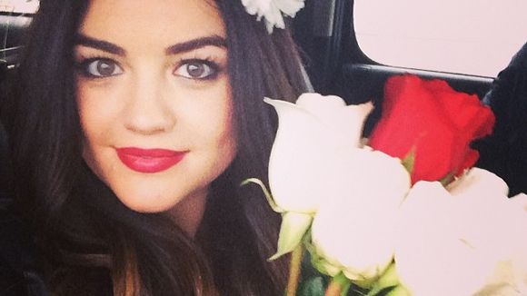 Lucy Hale de "Pretty Little Liars" tem os cliques mais fofos do Instagram