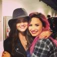 Lucy Hale e uma das suas inspirações musicais, Demi Lovato. Tem como não amar?