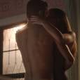 Eliza (Marina Ruy Barbosa) e Jonatas (Felipe Simas) vão ter noite quente de amor em "Totalmente Demais"