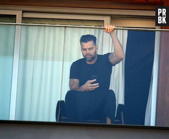 Ricky Martin pediu para os fãs brasileiros fazerem barulho enquanto ele estiver no Brasil