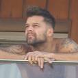 Ricky Martin aproveita manhã em hotel no Rio de Janeiro