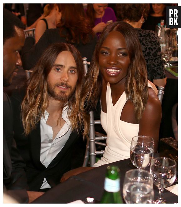 Jared Leto "empresta" seu cabelo para Lupita Nyong'o