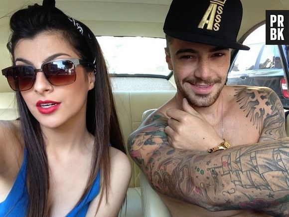 Além de esbanjar boa forma, Felipe Titto também exibiu algumas de suas tatuagens