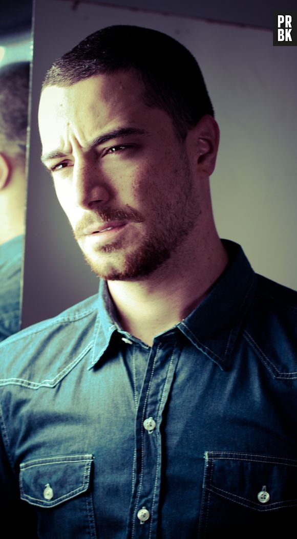 Felipe Titto vestiu as roupas que entrarão na coleção de verão da marca Aposs