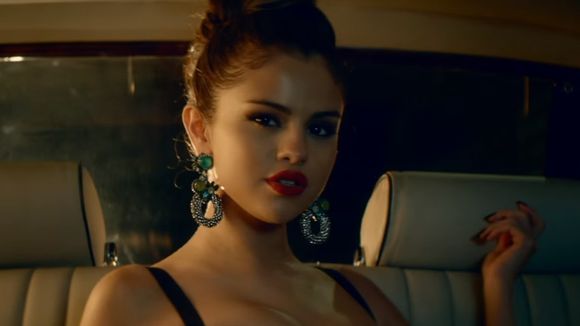 Selena Gomez, Demi Lovato, Fifth Harmony e 10 clipes para animar os solteiros no Dia dos Namorados!