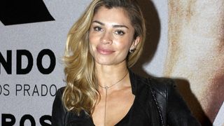 Grazi Massafera beija Patrick Bulus, ex-namorado de Mariana Rios, e fotos quentes circulam na web!