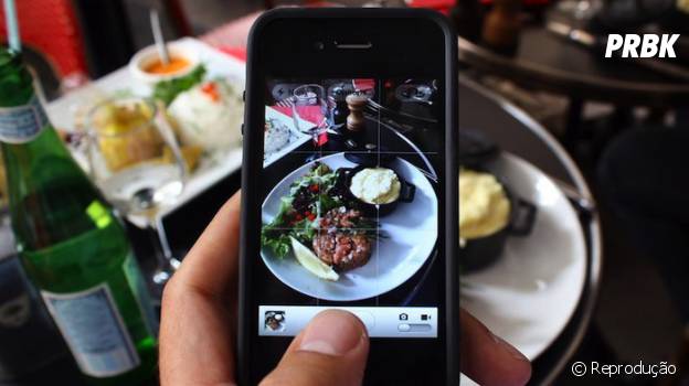 Tirar foto do prato virou parte das refeições dos usuários do Instagram