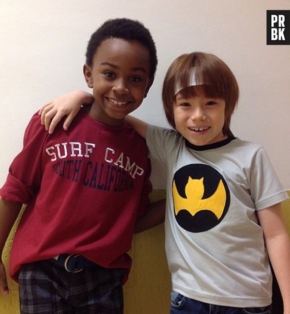 Jean Paulo Campos e Matheus Ueta vão disputar o "Jogo do Banquinho" no "Programa Raul Gil"