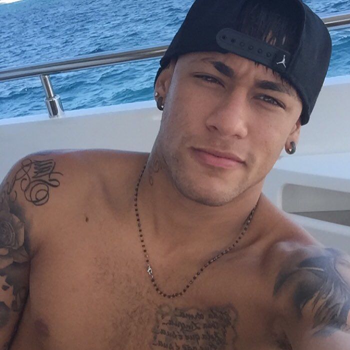 Neymar Jr. é um dos jogadores que mais lucram no mundo do futebol