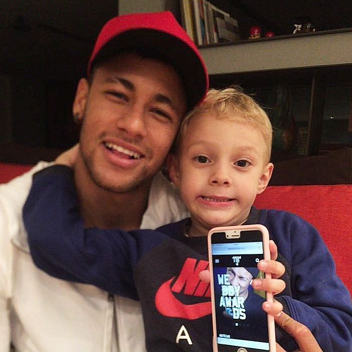 Neymar Jr. é super apaixonado pelo seu filho  Davi   Lucca e conta tudo no &quot;Programa da Eliana&quot; do SBT  