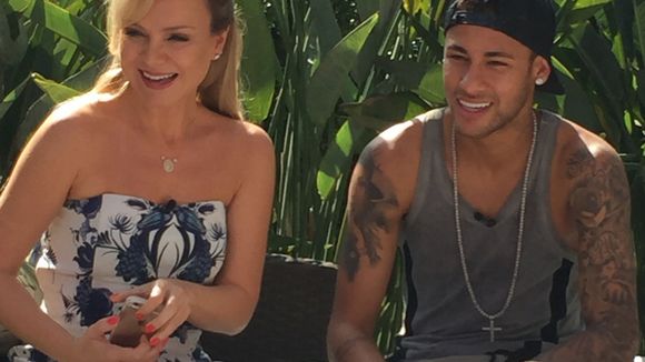 Neymar Jr. participa do "Programa Eliana", no SBT, mostra sua casa e fala de projeto social!