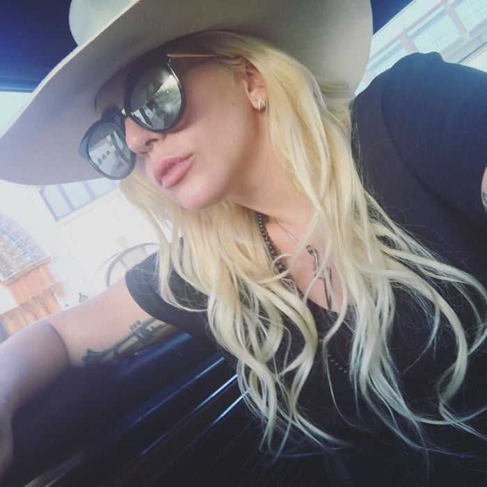 Lady Gaga é filha do  empresário responsável pela instalação do sistema WiFi de Nova York! 