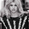 Sofia Richie arranca elogios dos fãs nas redes sociais
