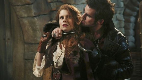 Na 3ª temporada de "Once Upon a Time": Hook ameaça Ariel!