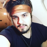 Luan Santana arrasa no estilo! Confira 20 looks incríveis do gato para se inspirar