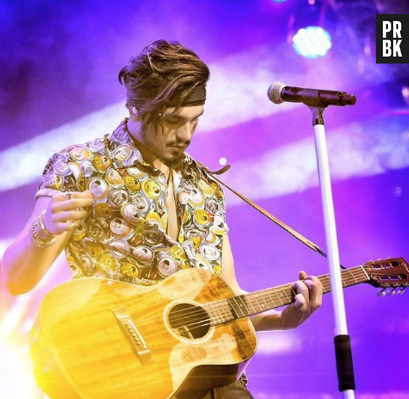 Recentemente, Luan Santana passou a adotar um cabelo mais comprido e as luanetes piraram com o resultado!