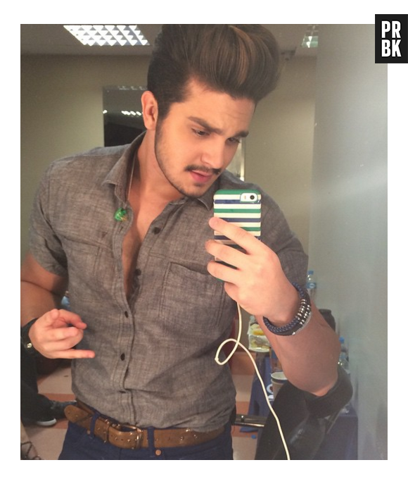 Luan Santana também faz muito sucesso toda vez que resolve investir no seu famoso topete. As meninas piram!