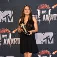  No MTV Movie Awards, Mila Kunis levou o trof&eacute;u de "Melhor Vil&atilde;" por seu papel Theodora no filme "Oz, M&aacute;gico e Poderoso" 