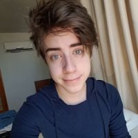 Youtuber Cellbit vai parar nos Trending Topics após sua gata falecer e fãs tentam consolar o rapaz
