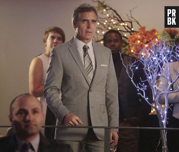 Em "Revenge", Conrad (Henry Czerny) será ameaçado por Victoria (Madeleine Stowe)