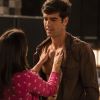 Shirlei (Sabrina Petraglia) e Felipe (Marcos Pitombo) namoram escondidos na novela "Haja Coração"