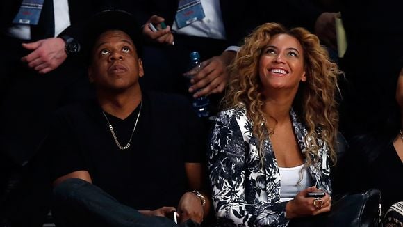 Irmã de Beyoncé briga com Jay Z e na confusão tem até tapa e pontapé! Tem Vídeo