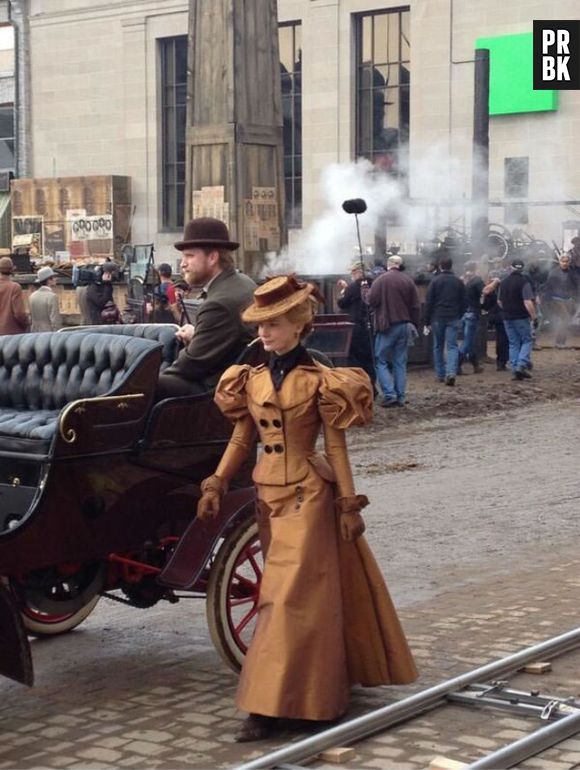 Mia Wasikowska vive uma escritora no terror "Crimson Peak"