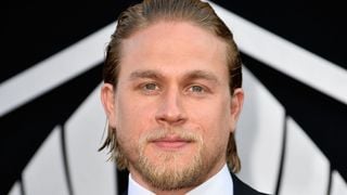 Charlie Hunnam sai de "50 Tons de Cinza" por receber brinquedos eróticos em casa