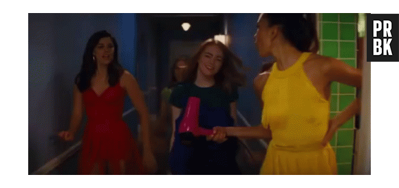 Filme "La La Land": Mia (Emma Stone) divide apartamento com várias amigas. Já viu que rolam cenas memoráveis por lá, né?