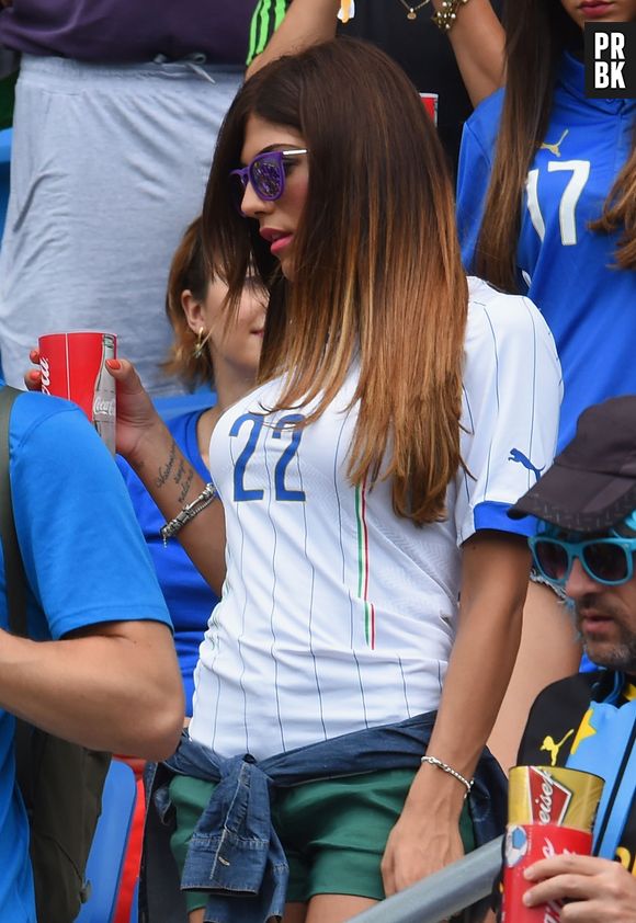 Gata chama atenção na torcida da Copa