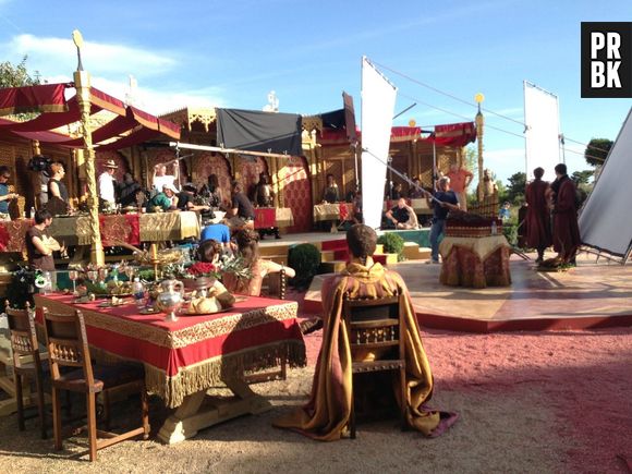 O cenário para o 'Casamento Roxo' de Joffrey (Jack Gleeson) e Margaery (Natalie Dormer) em "Game of Thrones"