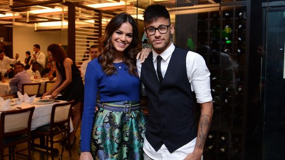 Neymar Jr. embarca para Europa, mas Bruna Marquezine fica no Brasil