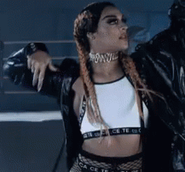 Pabllo Vittar Faz Aniversario E Chega Aos 23 Anos Com Muitos Motivos Para Comemorar Purebreak Parabens pablo vittar baixar mp3. pabllo vittar faz aniversario e chega