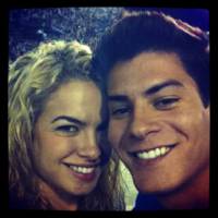 Arthur Aguiar e Lua Blanco se encontram durante evento e fãs de "Rebelde" piram na internet!