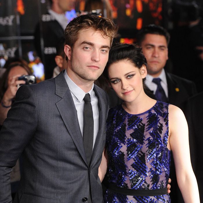 Kristen Stewart e Robert Pattinson começaram a namorar depois que os dois protagonizaram o casal Bella e Edward em &quot;Crepúsculo&quot;