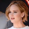 Em segundo lugar na lista da Forbes vem Jennifer Lawrence com US$ 34 milhões arrecadados