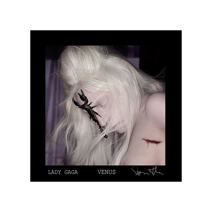 A cantora Lady Gaga divulgou novas imagens para &quot;Venus&quot;