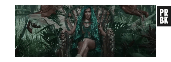 Anitta no clipe de "Machika"