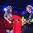Taylor Swift e Ed Sheeran protagonizam momento engraçado em vídeo publicado pela cantora