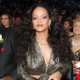 Rihanna não ficou feliz com a repercussão de "Anti" e quer alcançar o mesmo sucesso da época de "Umbrella", segundo coluna