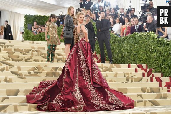 Blake Lively no tapete vermelho do MET Gala 2018