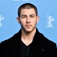 Nick Jonas se une ao DJ Mustard para lançar "Anywhere"