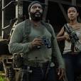  Tyreese (Chad Coleman) e Sasha (Sonequa Martin-Green) est&atilde;o nos trilhos de trem em "The Walking Dead" 