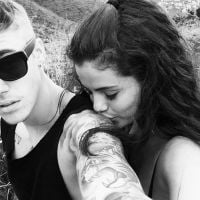 Justin Bieber publica foto romântica com Selena Gomez e depois deleta!