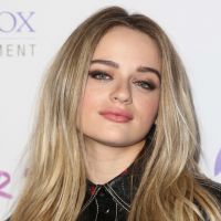 Sabia que Joey King já roubou o carro do Liam Hemsworth? Descubra todas as curiosidades da atriz!