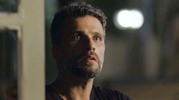 Gabriel descobre segredo sobre morte do pai e fica chocado em "O Sétimo Guardião"