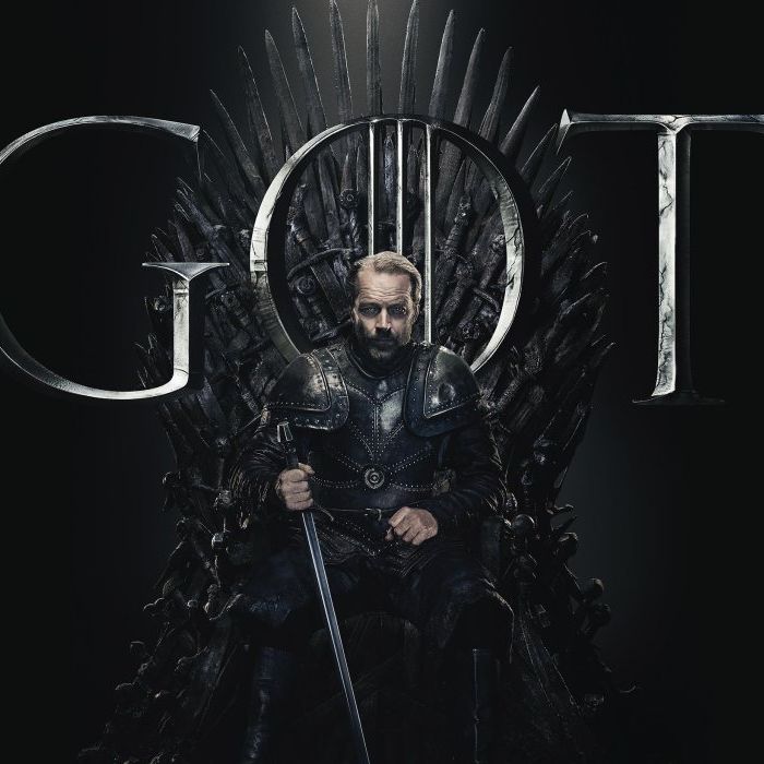 De &quot;Game of Thrones&quot;: Sor Jorah (Iain Glen) está no Trono de Ferro em imagem inédita da série